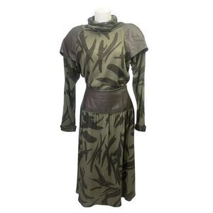 Vintage 100% Wool Knit Abstract 2 pc Top and long Skirt Medieval Retro‎ sz 10